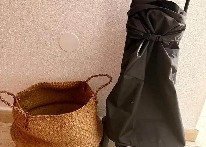 Sunny - Cozy With Terrace Apartment