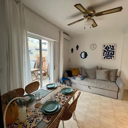 Sunny - Cozy With Terrace Апартаменты Торевьиа